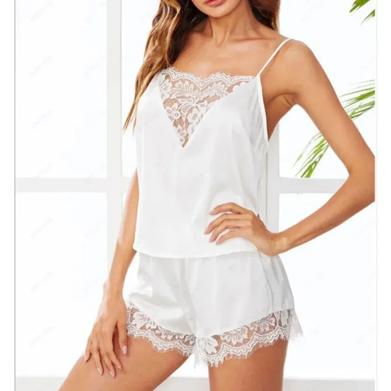 Ensemble Pyjama Femme Satin & Dentelle – Caraco + Short, Sexy & Élégant