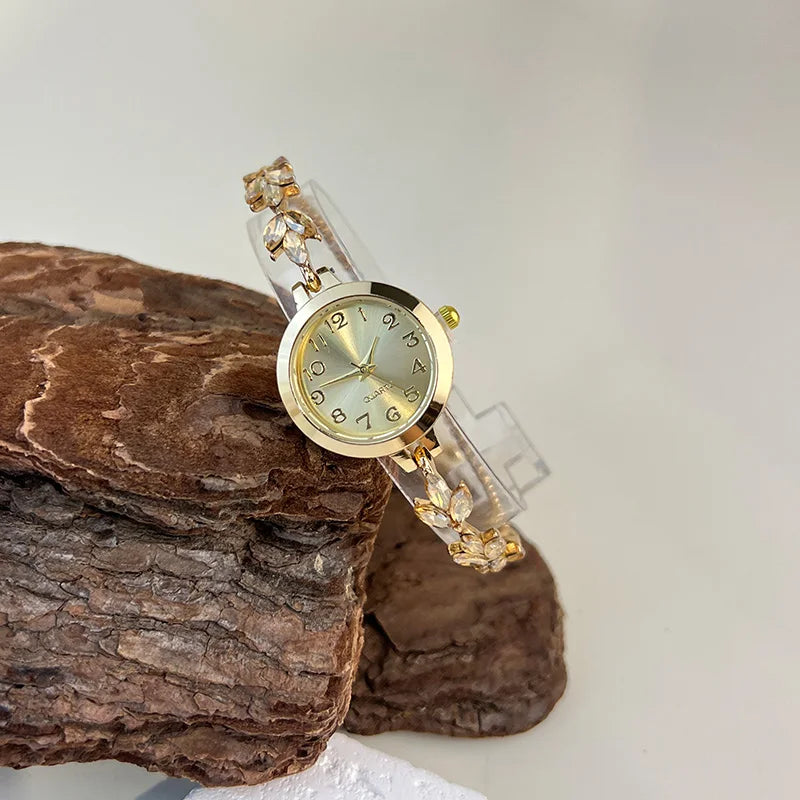 Montre Femme Quartz Élégante Bracelet Alliage Diamants