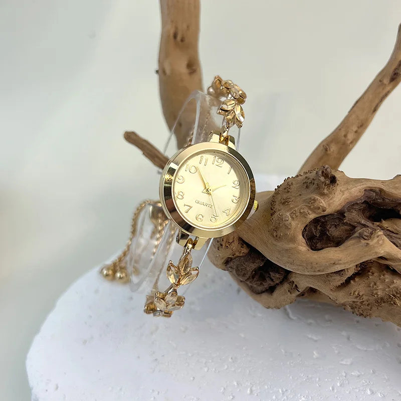 Montre Femme Quartz Élégante Bracelet Alliage Diamants
